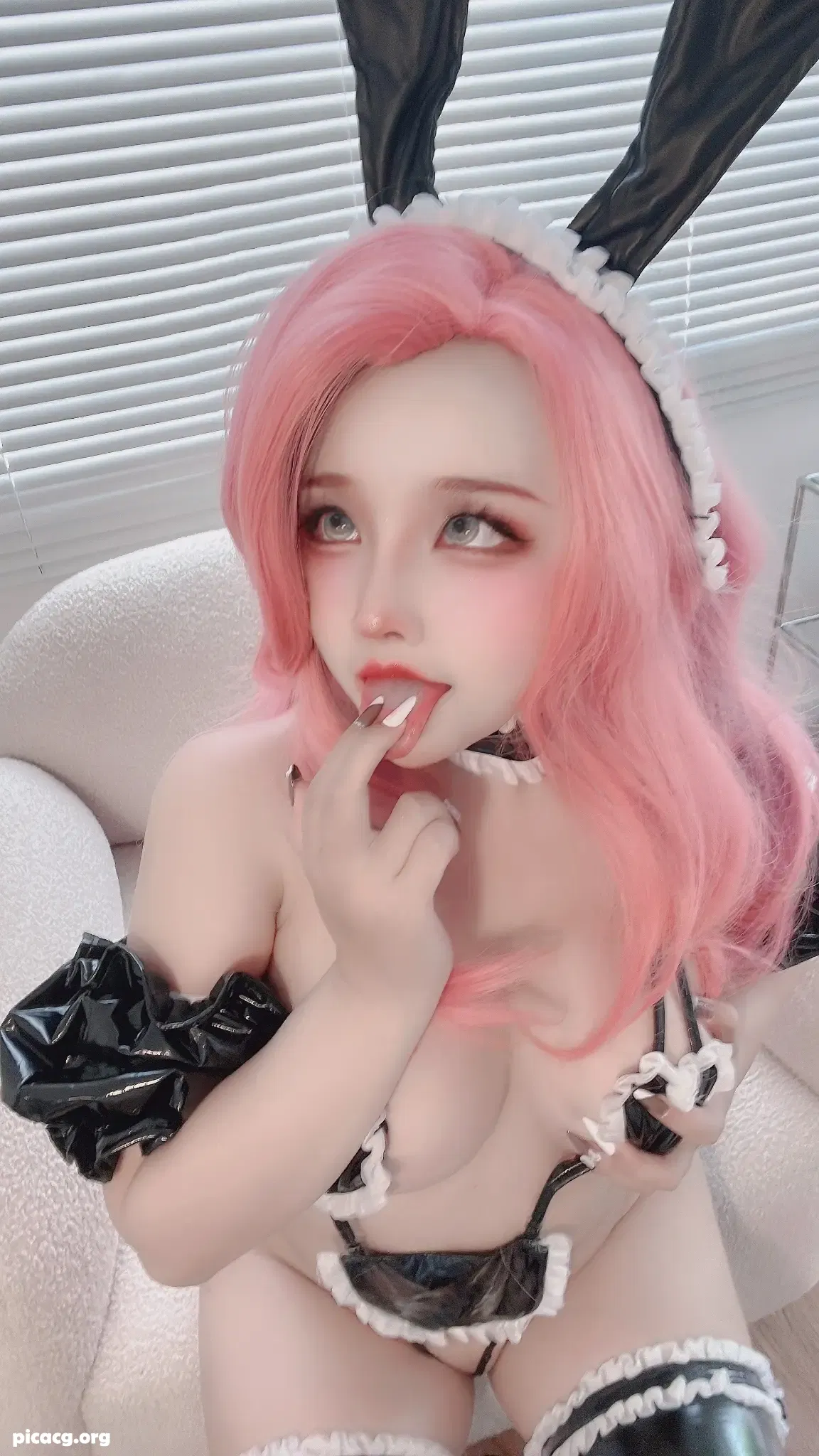 Sayo Momo NO.064 Seraphine lewd bunny latex [71P 5V 284.29MB] - 在线看可下载原图