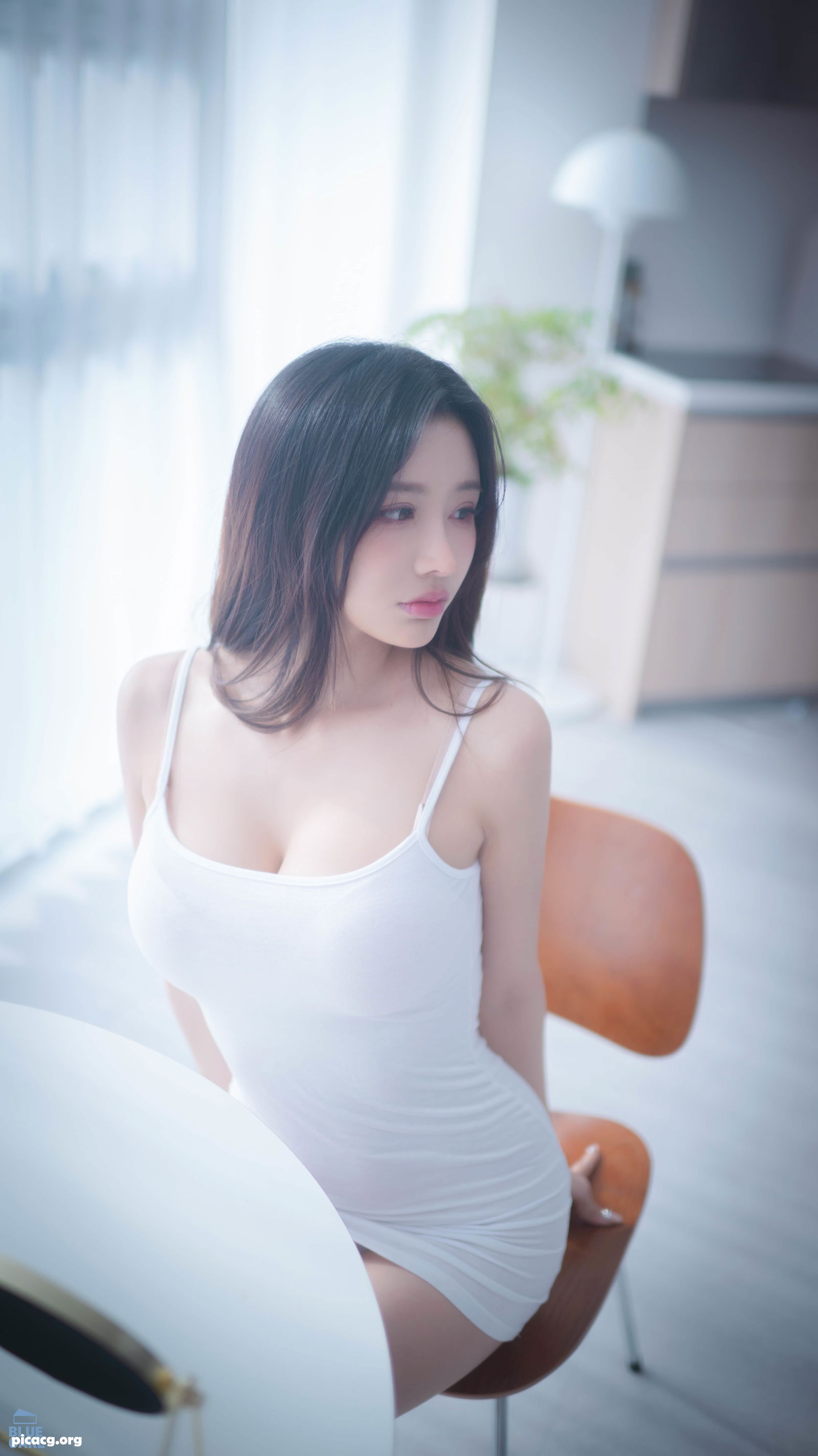 YeonYu (연유) NO.005 BLUECAKE YeonYu (연유) Real Boob (RED.Ver + Video) [190P 1V 2.44GB] - 在线看可下载原图