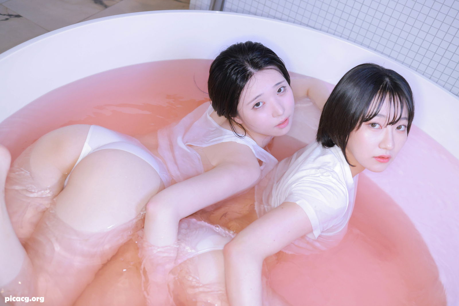 Sehee(세희) NO.016 Yeonwoo x Sehee GL & Bath [200P 10V 10.78GB] - 在线看可下载原图