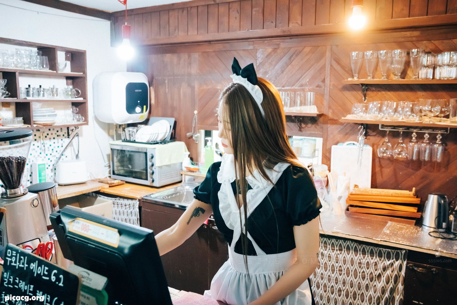 Bomi(보미) NO.076 LOOZY Maid cafe [174P 3.25GB] - 在线看可下载原图