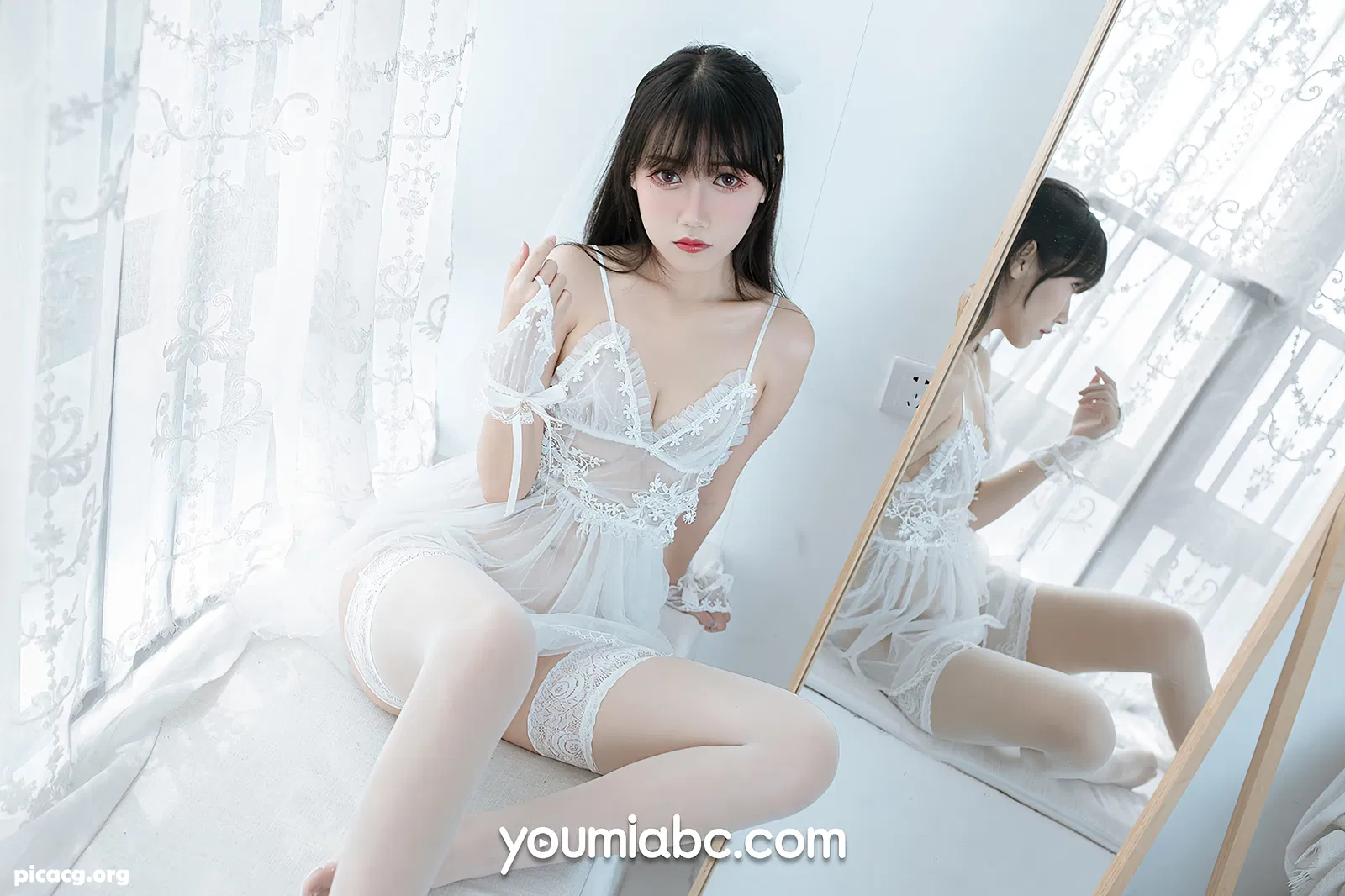 不呆猫 NO.028 YouMi尤蜜 2021.09.17 Dressed up [21P 349.7MB] - 在线看可下载原图