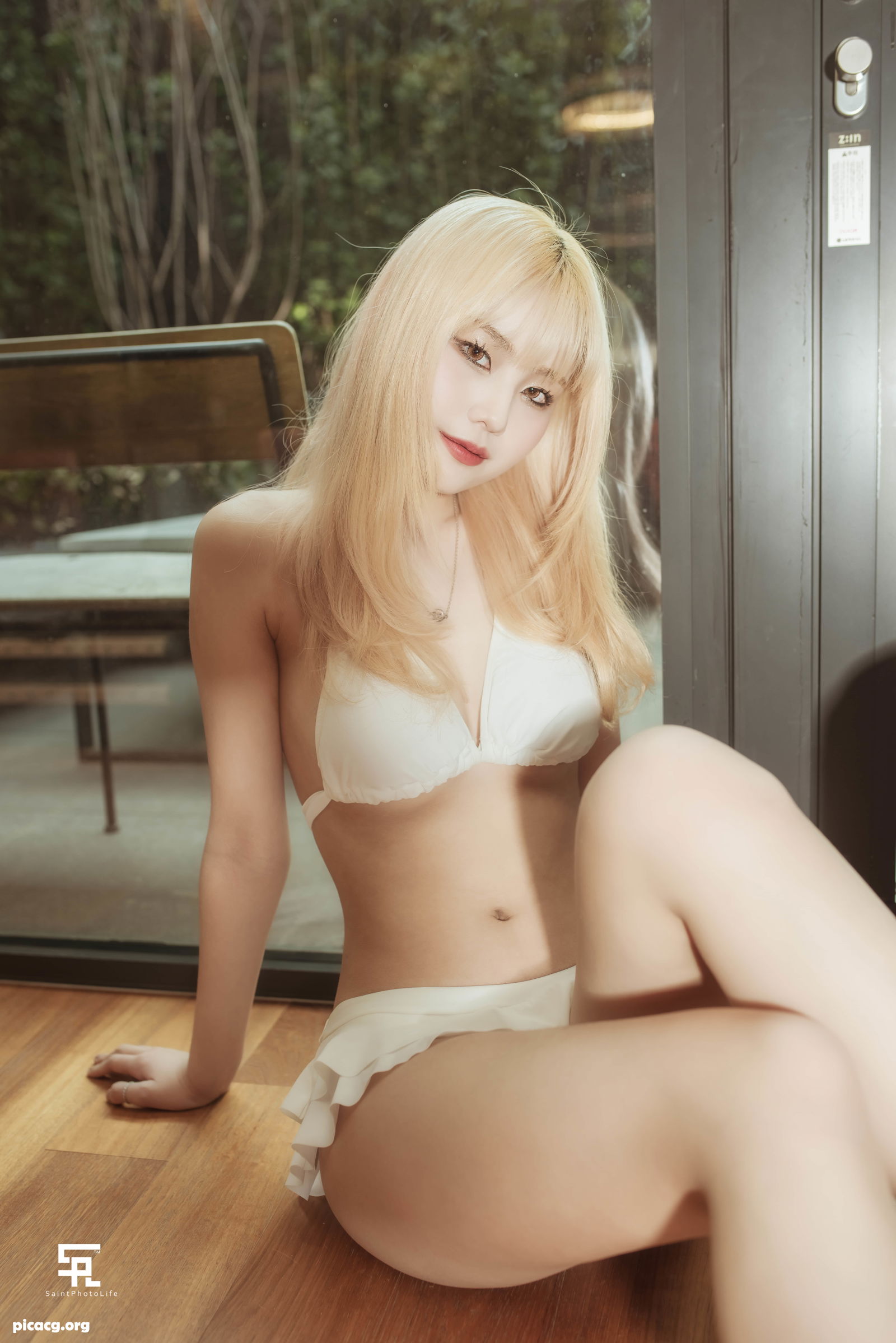 Yuna(윤아) NO.006 SAINT Photolife The Gold [50P 763.27MB] - 在线看可下载原图