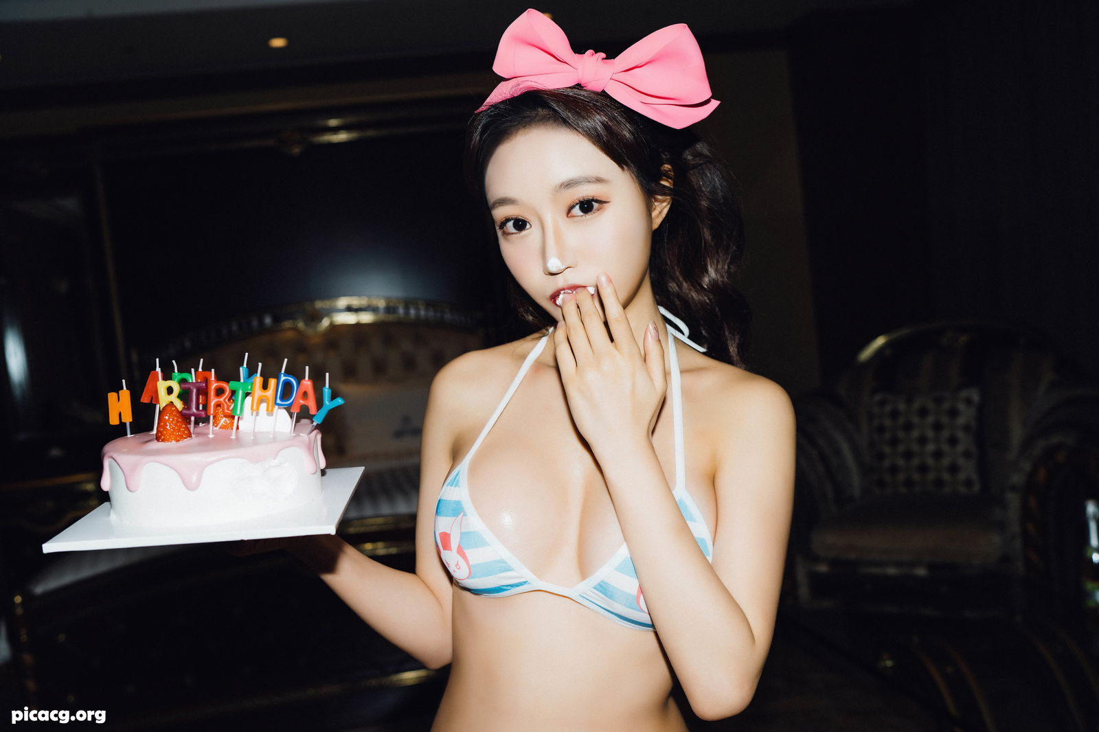 Jucy(쥬시) NO.003 Moon Night Snap Happy Birthday [38P 1V 861.79MB] - 在线看可下载原图