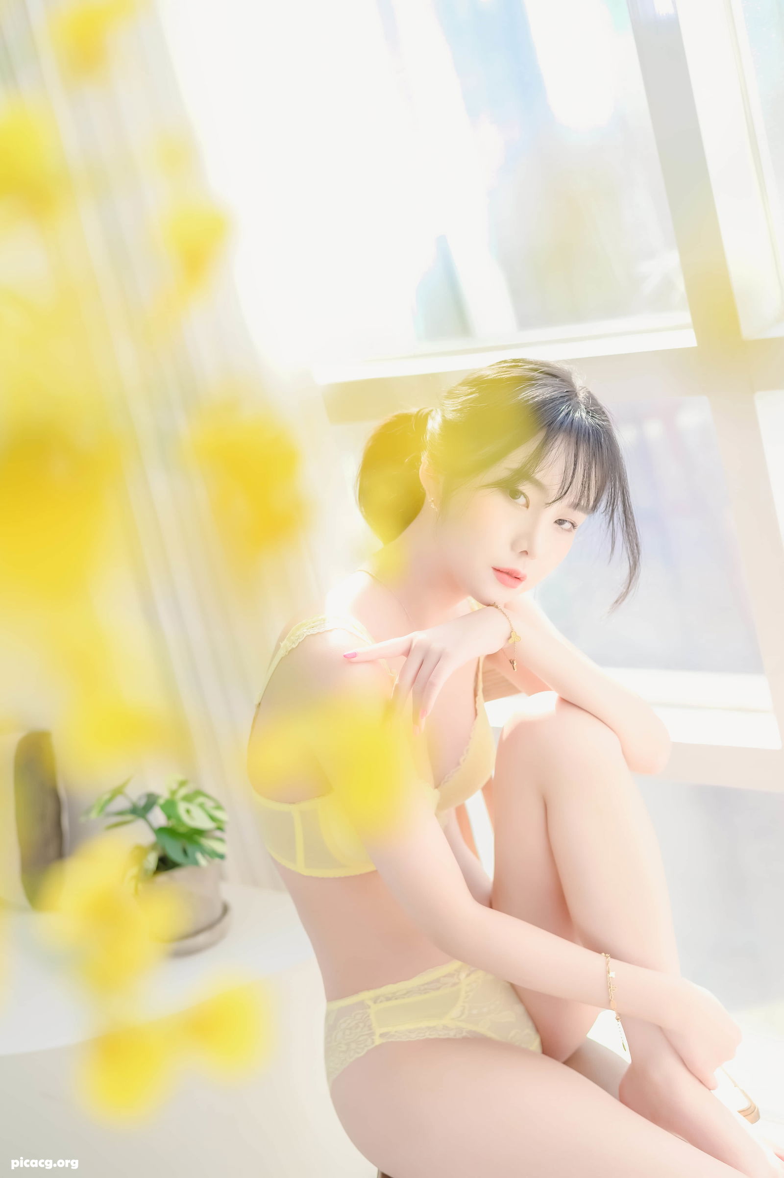 Yuna(윤아) NO.028 Patreon Flowers [26P 127.21MB] - 在线看可下载原图