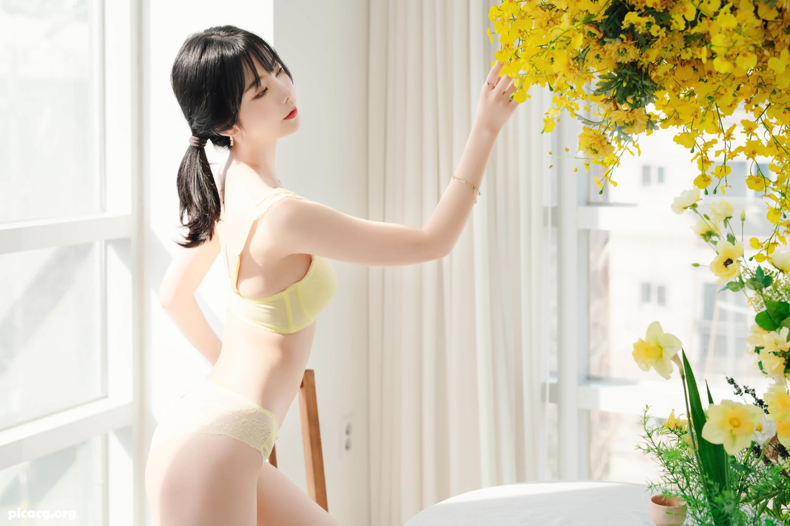 Yuna(윤아) NO.028 Patreon Flowers [26P 127.21MB] - 在线看可下载原图