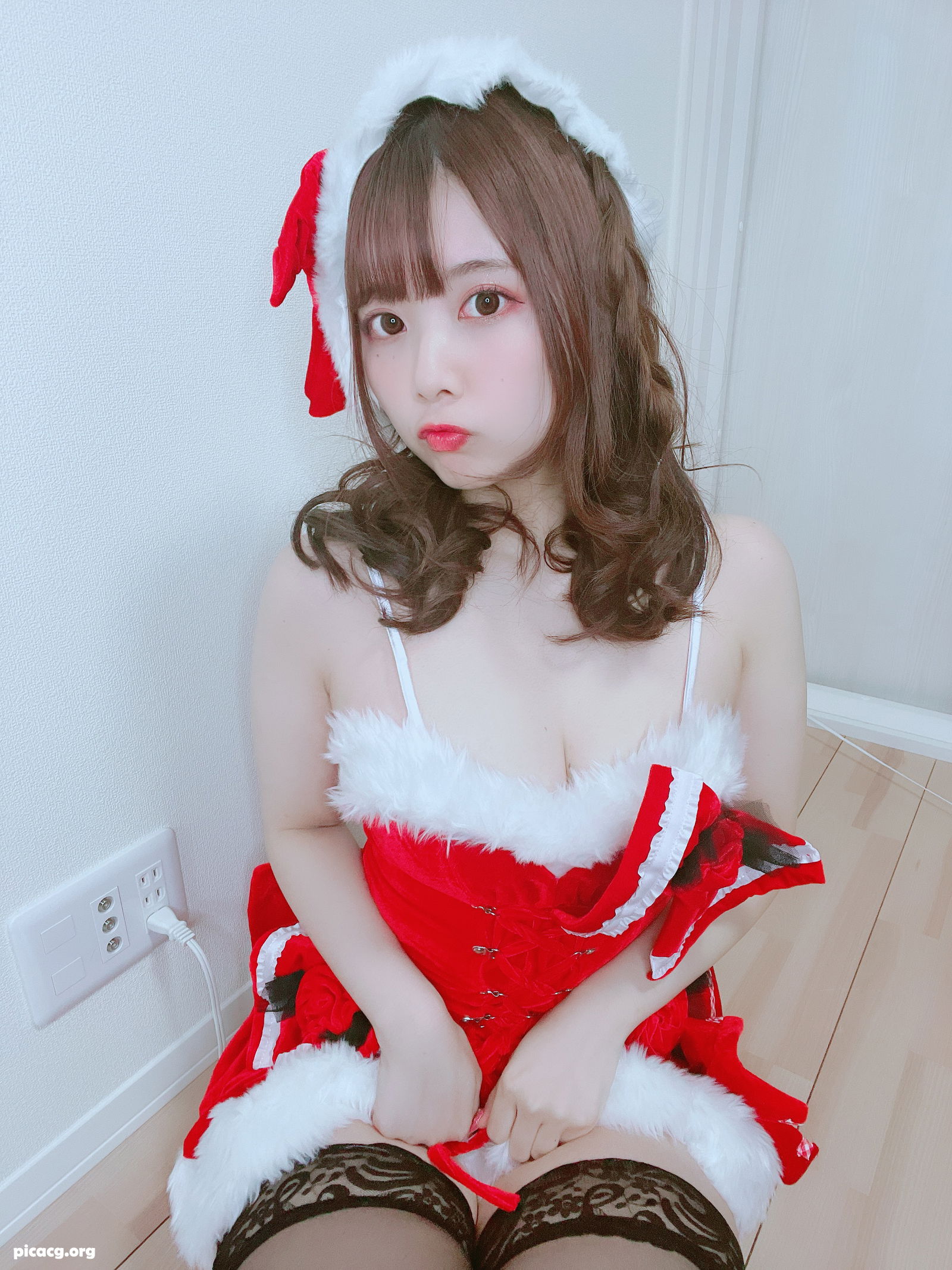 Tomiko(とみこ) NO.004 Fantia とみこサンタから自撮りのお届け🎅🏽🎄動画もあるよ [71P 120.78MB] - 在线看可下载原图